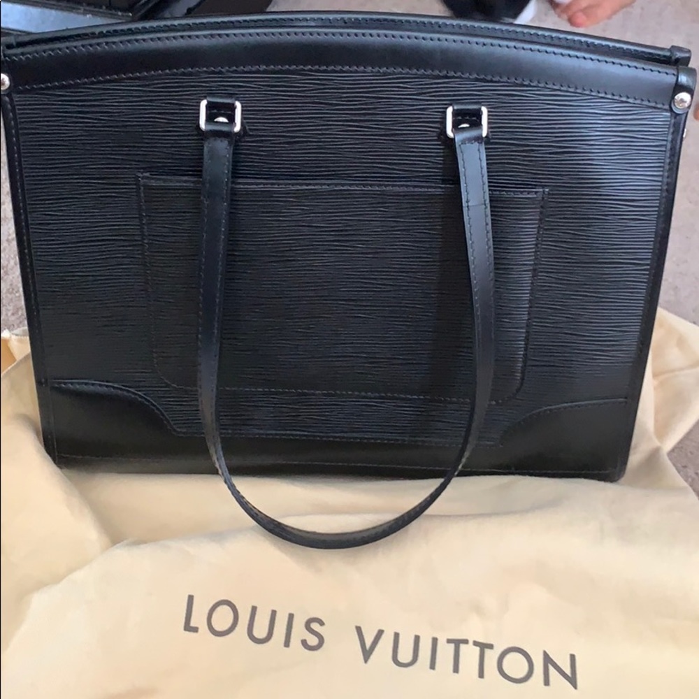 Authentic louis Vuitton black handbag - Picture 1 of 9